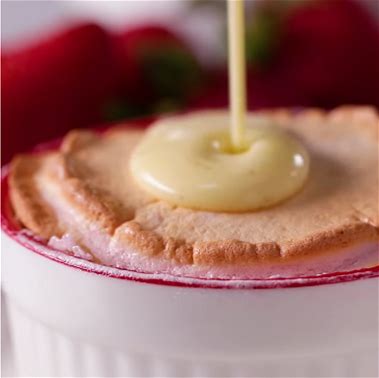 strawberries-and-cream-souffle-recipe-recipesnet image