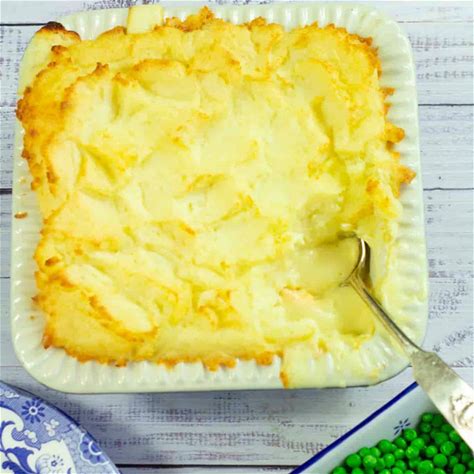 easy-cheesy-fish-pie-apply-to-face-blog image