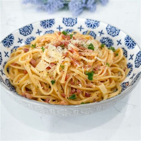 tomato-bacon-pasta-julia-pacheco image