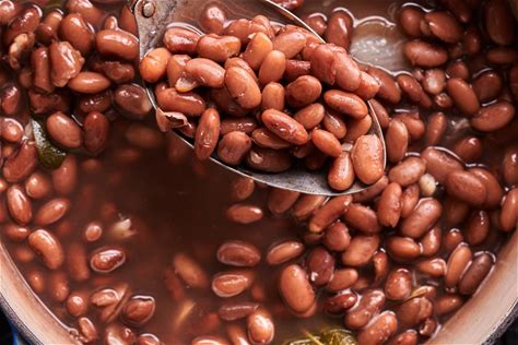 how-to-cook-pinto-beans-easy-recipe-no-soaking image