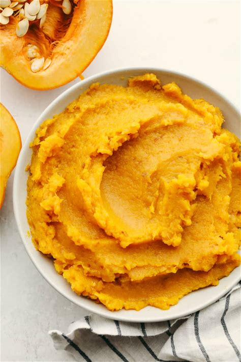 how-to-make-homemade-pumpkin-puree-recipe-the image