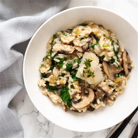 mushroom-and-spinach-risotto-instant-pot-love image