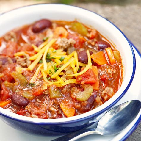 turkey-and-bean-chili-eatingwell image