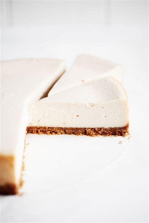 classic-vegan-cheesecake-the-best-dairy-free image