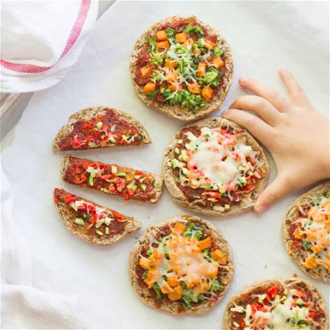 easy-english-muffin-pizza-with-vegetables-mj-and image