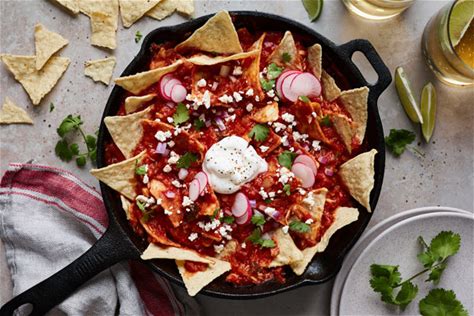 easy-skillet-chilaquiles-chilaquiles-rojos image