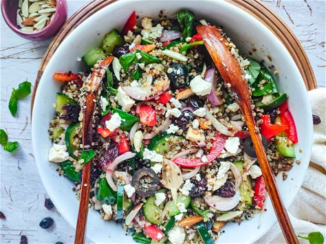 quinoa-pasta-salad-with-balsamic-vinaigrette-go image