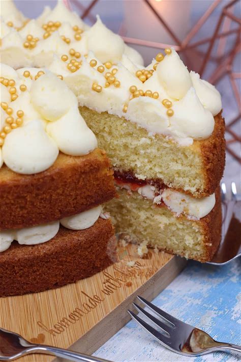 vanilla-cake-back-to-basics-janes-patisserie image