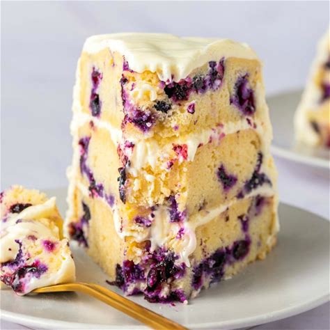 easiest-lemon-blueberry-cake-recipe-no-eggs-butter image