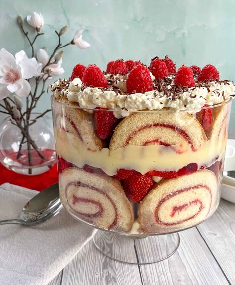 classic-trifle-recipe-the-best-just-a-mums-kitchen image