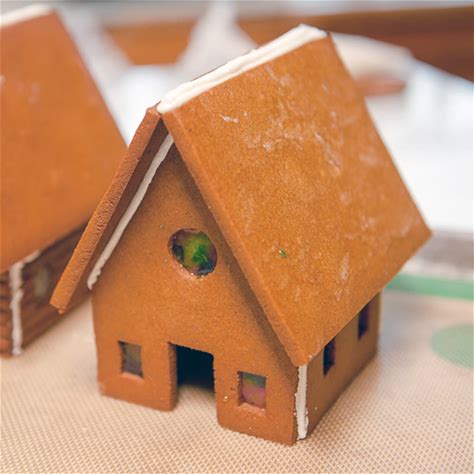 construction-gingerbread-house-recipe-sugar-geek image