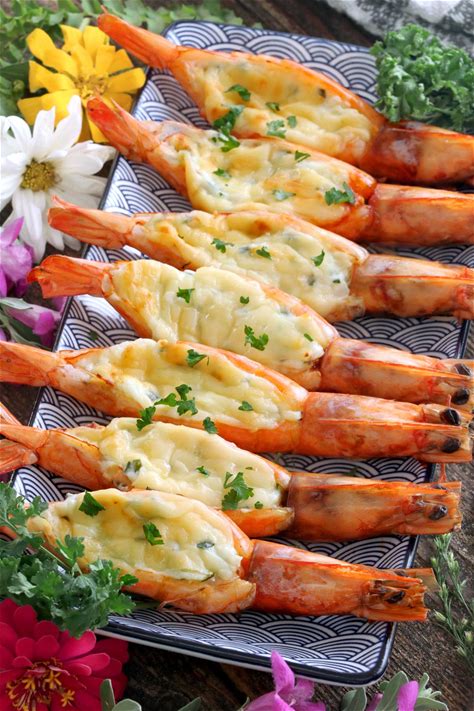 cheesy-baked-butterflied-shrimp-foxy-folksy image