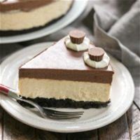 chocolate-peanut-butter-pie-for-reeses-fans-that image