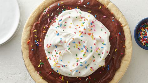 easy-chocolate-pudding-pie-recipe-pillsburycom image