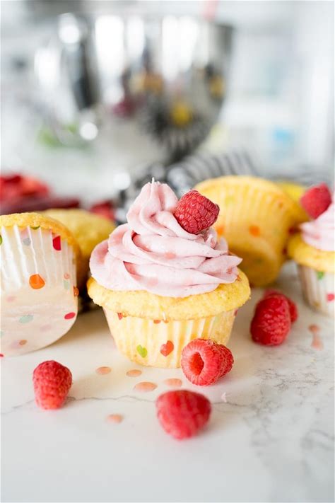 easy-raspberry-buttercream-frosting-cooking-with-karli image