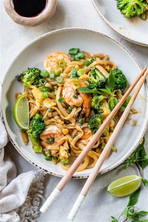 drunken-style-noodles-with-shrimp-skinnytaste image
