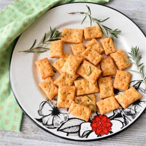 sourdough-cheddar-cheese-rosemary-crackers image