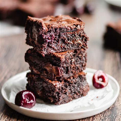 black-forest-chocolate-cherry-brownies-the-cozy-plum image