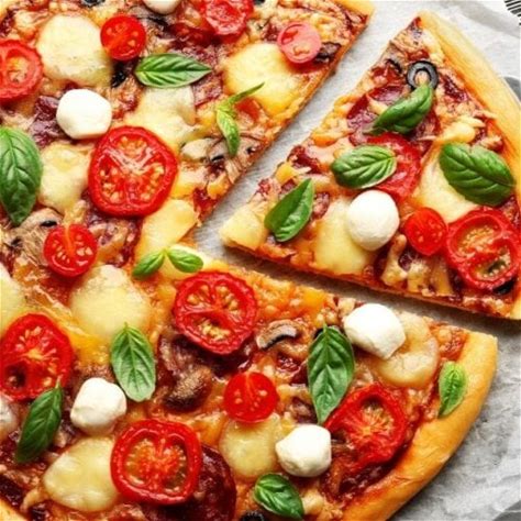 20-best-veggie-pizza-recipes-insanely-good image