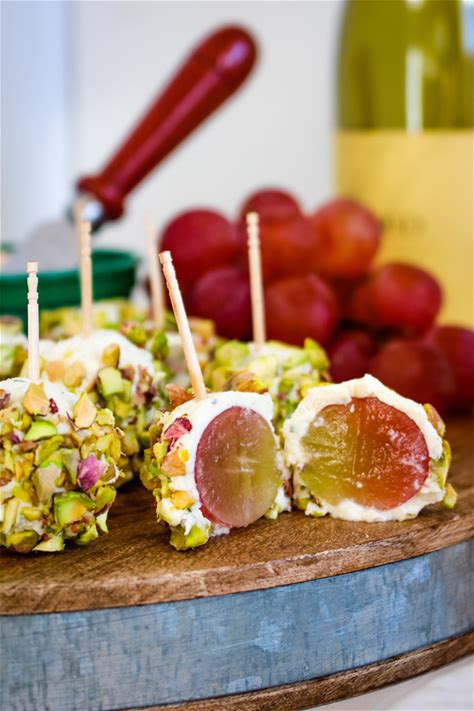 pistachio-grape-cheese-appetizers-delightful-e-made image