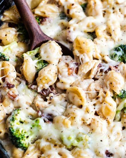 cheesy-chicken-casserole-with-broccoli-and-bacon image