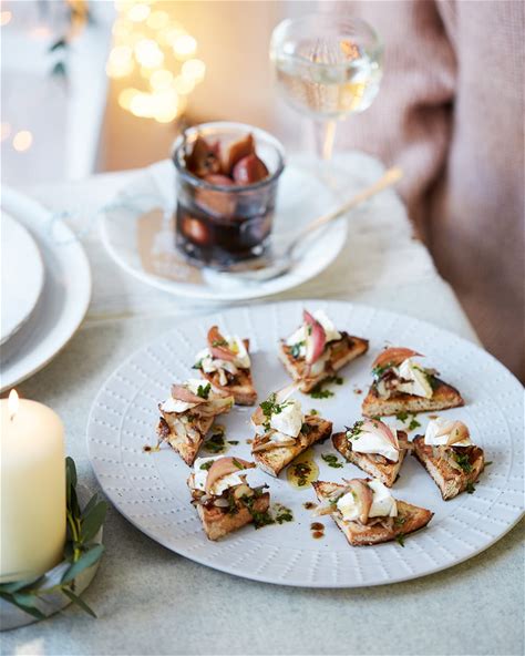 goats-cheese-and-chicory-crostini-with-balsamic image