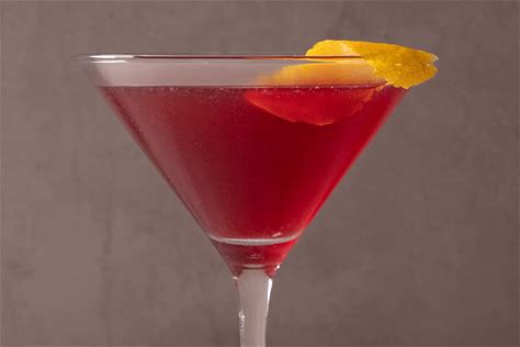 pomegranate-martini-recipe-kitchn image