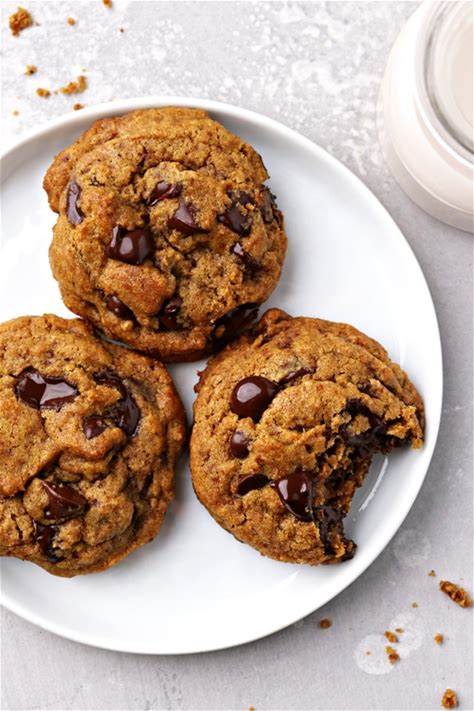 dairy-free-pumpkin-chocolate-chip-cookies-cook image