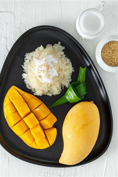thai-mango-sticky-rice-cooking-with-nart image