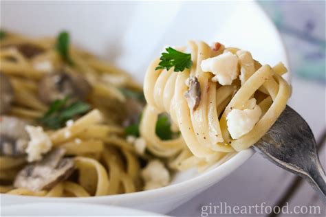 creamy-blue-cheese-mushroom-pasta-girl-heart-food image