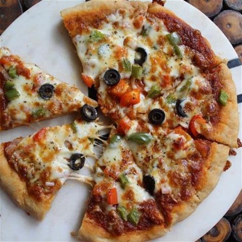 veggie-pizza-recipe-whole-wheat-veg-pizza image