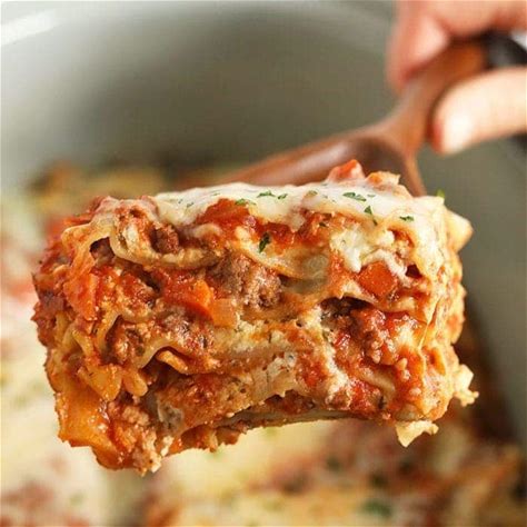 amazing-crock-pot-lasagna-easy-flavorful-fit image