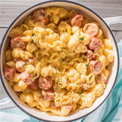 mac-and-cheese-with-hot-dogs-bake-it-with-love image