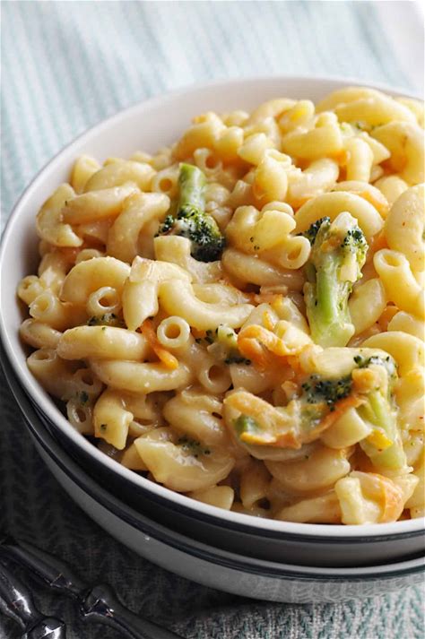 panera-broccoli-mac-and-cheese-copycat-savory image