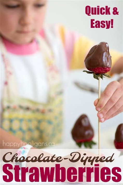 how-to-make-perfect-chocolate-dipped-strawberries image