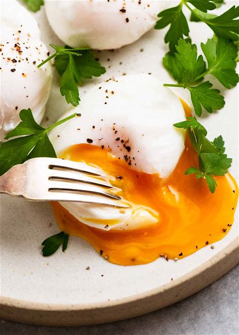 poached-eggs-recipetin-eats image