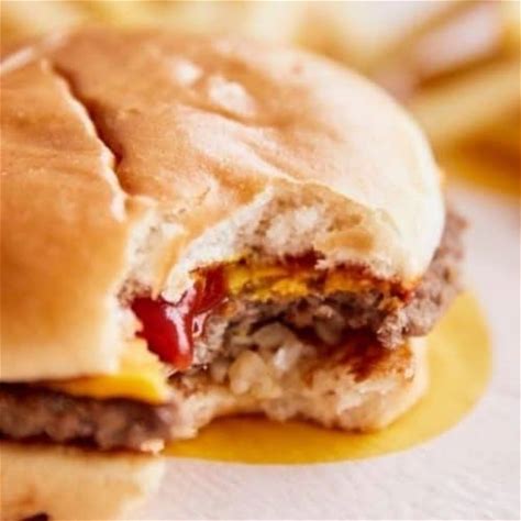 mcdonalds-cheeseburger-recipe-recipefairycom image