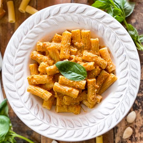 the-greatest-pasta-dish-from-italy-rigatoni-with image
