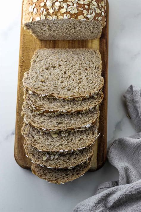 norwegian-brown-bread-with-oats-and-rye-true image