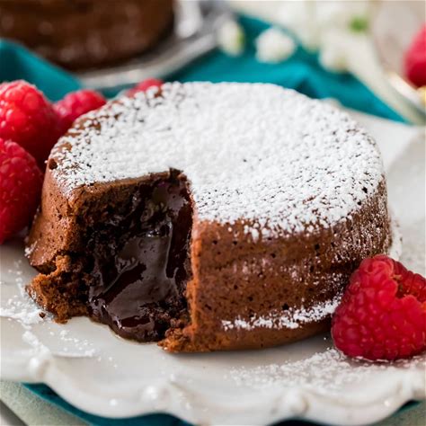 chocolate-lava-cakes-recipe-sugar-spun-run image