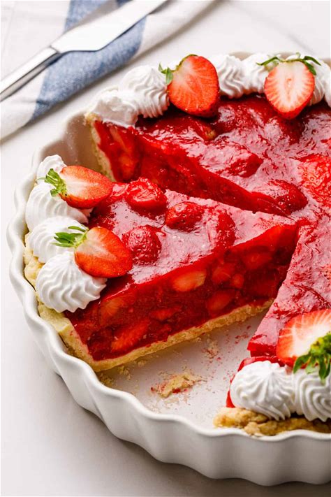 old-fashioned-strawberry-pie-all-things-mamma image
