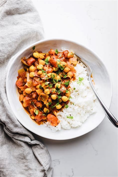quick-healthy-moroccan-chickpea-stew-a-simple image