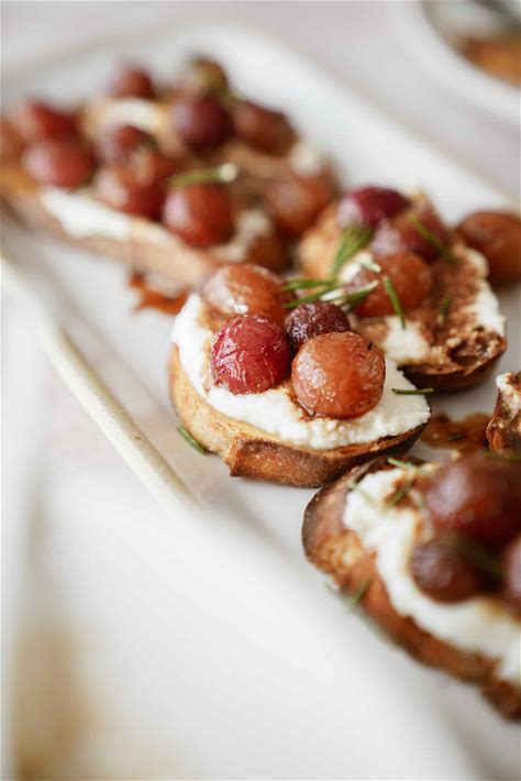 crostini-with-roasted-grapes-foodbymaria image