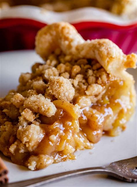 dutch-apple-pie-recipe-with-crumb-topping-the image