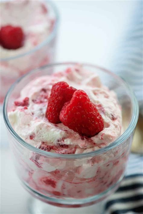 the-best-raspberry-fool-recipe-that-low-carb-life image