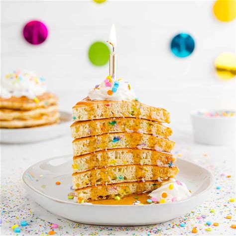 birthday-cake-pancakes-funfetti-pancakes-pancake image