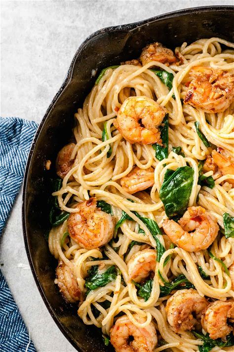 25-minute-garlic-shrimp-pasta-buns-in-my-oven image