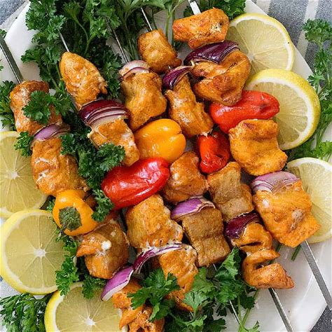 grilled-salmon-shish-kabobs-video-unicorns-in-the image