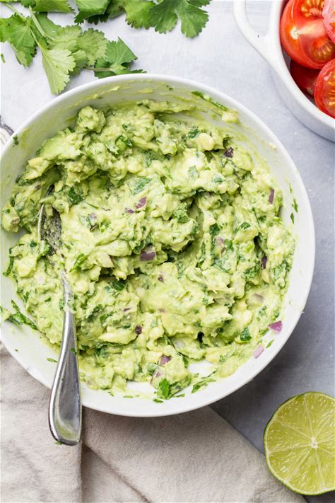 easy-guacamole-recipe-5-minute-i-heart-eating image