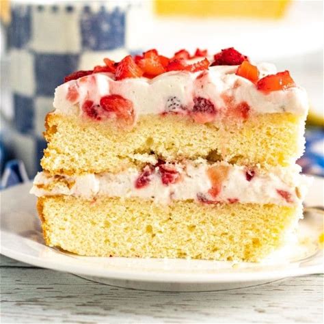 layered-strawberry-banana-cake-recipe-bake-me image